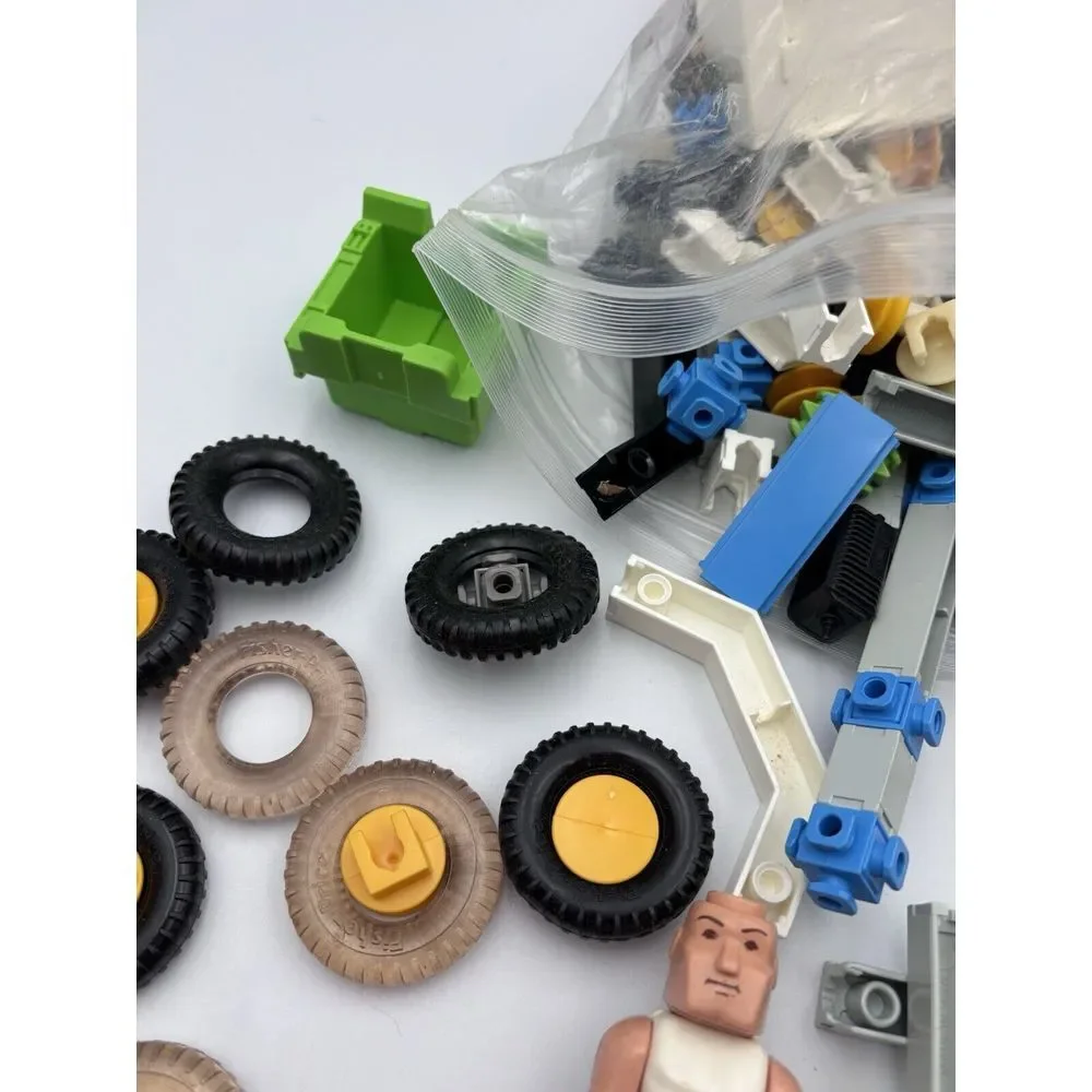 Fisher-Price Construx Vintage Building Toys Parts Connectors Etc.Large Bag 2690